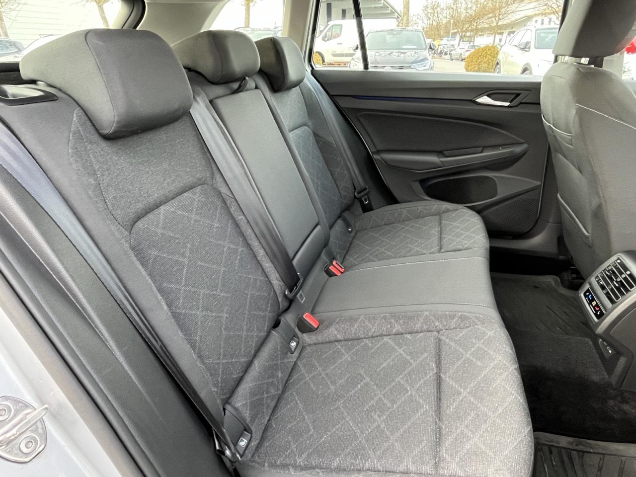 Golf VIII Variant 1.5 eTSI Life DSG (Navi+LED+Standh.+ACC)