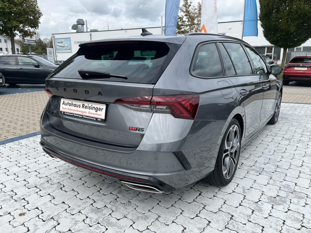 Octavia Combi 2.0 TDI RS Plus DSG (MatrixLED+NAVI+AHK+HeadUP+ACC+AppleCarPlay)