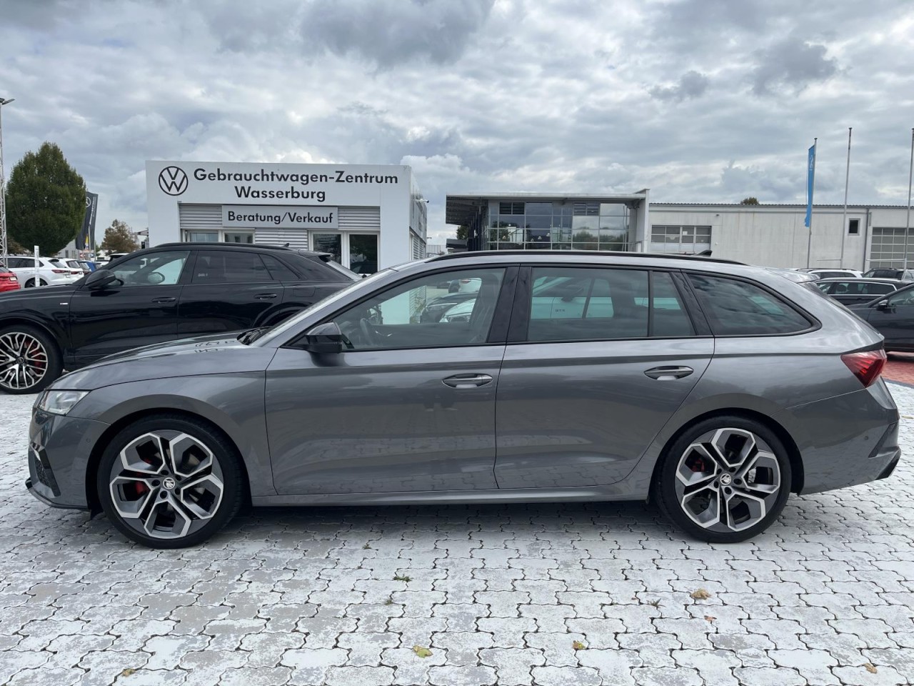 Octavia Combi 2.0 TDI RS Plus DSG (MatrixLED+NAVI+AHK+HeadUP+ACC+AppleCarPlay)