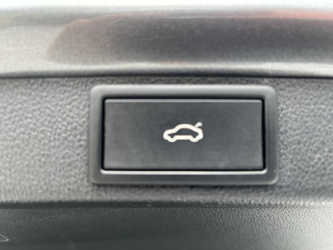Octavia Combi 2.0 TDI RS Plus DSG (MatrixLED+NAVI+AHK+HeadUP+ACC+AppleCarPlay)