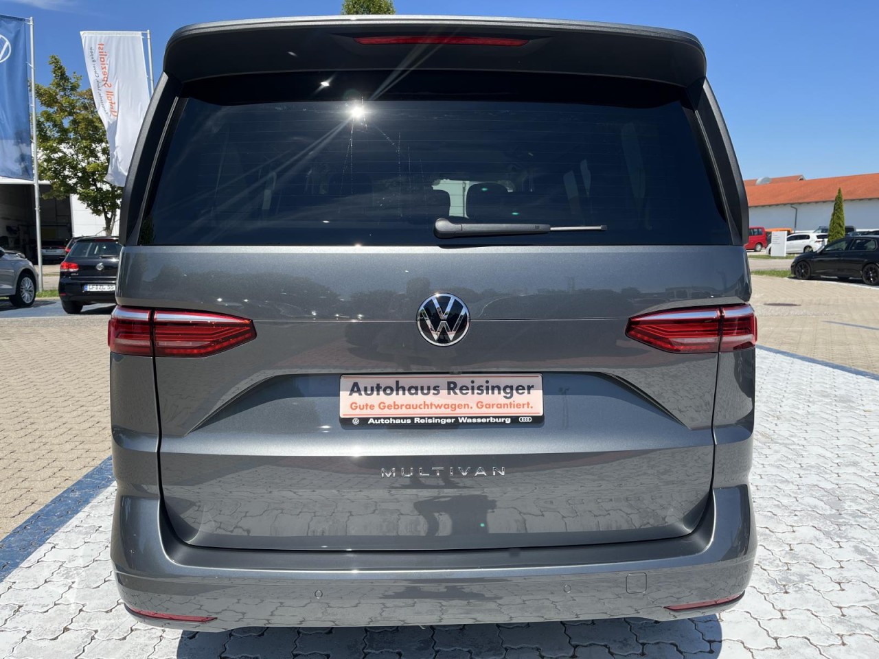 Multivan T7 2,0 TDI DSG Life KÜ (IQ.Light+Standhzg.+AHK)