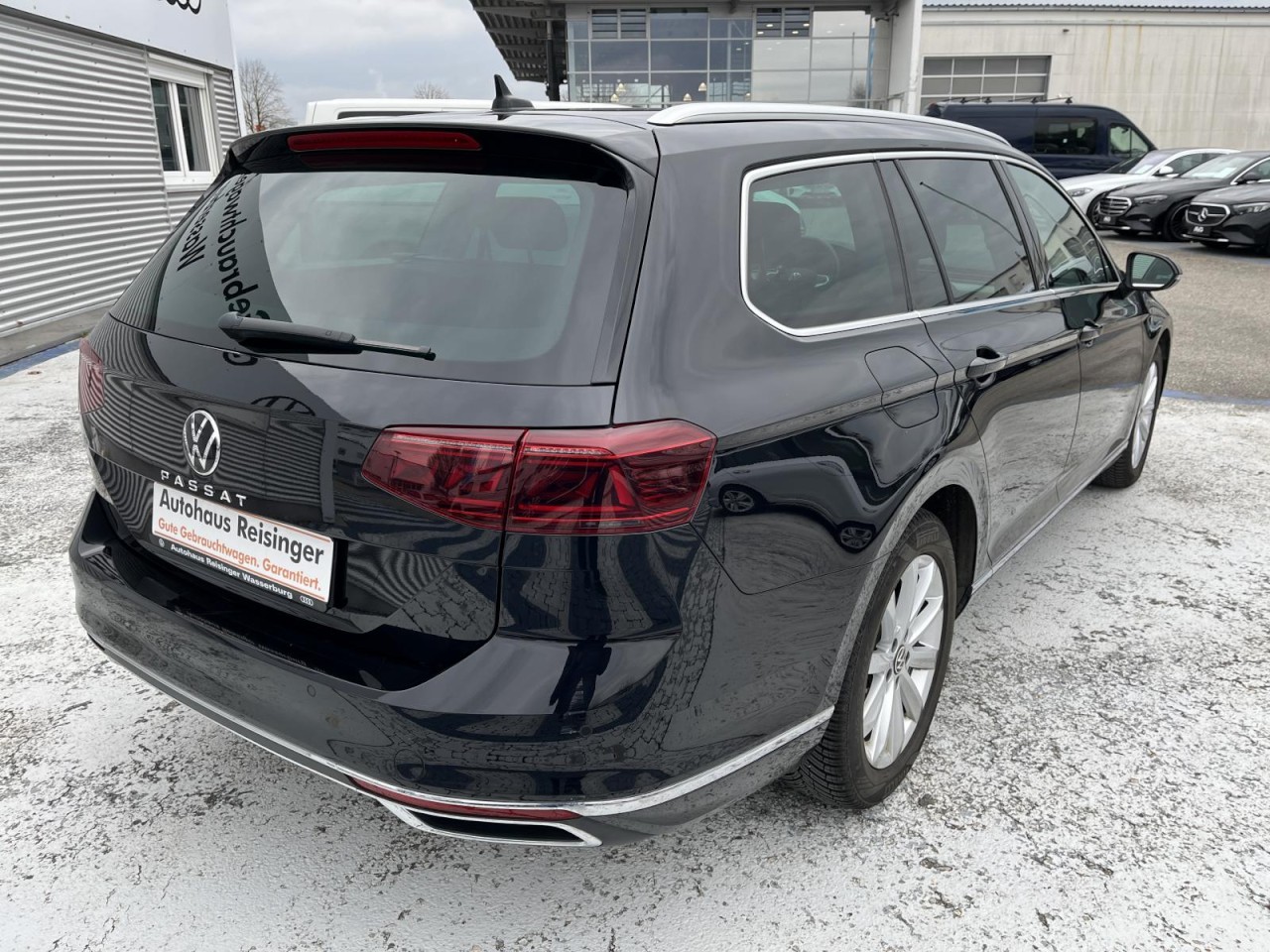Passat Variant 2.0 TDI Elegance DSG (AHK+LEDMatrix+RearView)