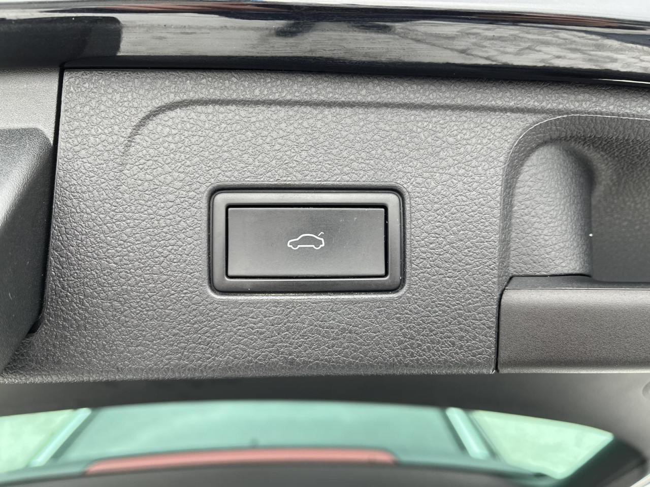 Passat Variant 2.0 TDI Elegance DSG (AHK+LEDMatrix+RearView)