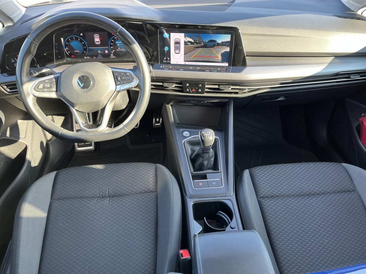 Golf VIII Variant 1.5 TSI Active (APP+NAVI+LED+RearView)