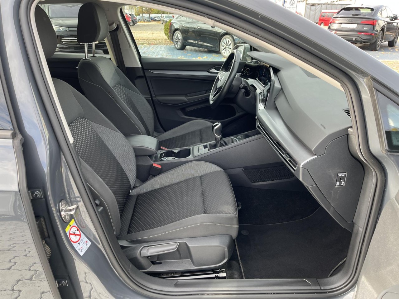 Golf VIII Variant 1.5 TSI Active (NAVI+LED+APP+RearView)