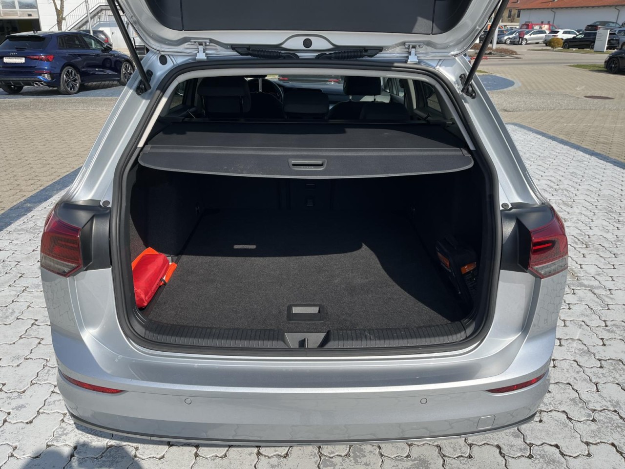 Golf VIII Variant 1.5 TSI Move (LED+NAVI+APP+Standh.)