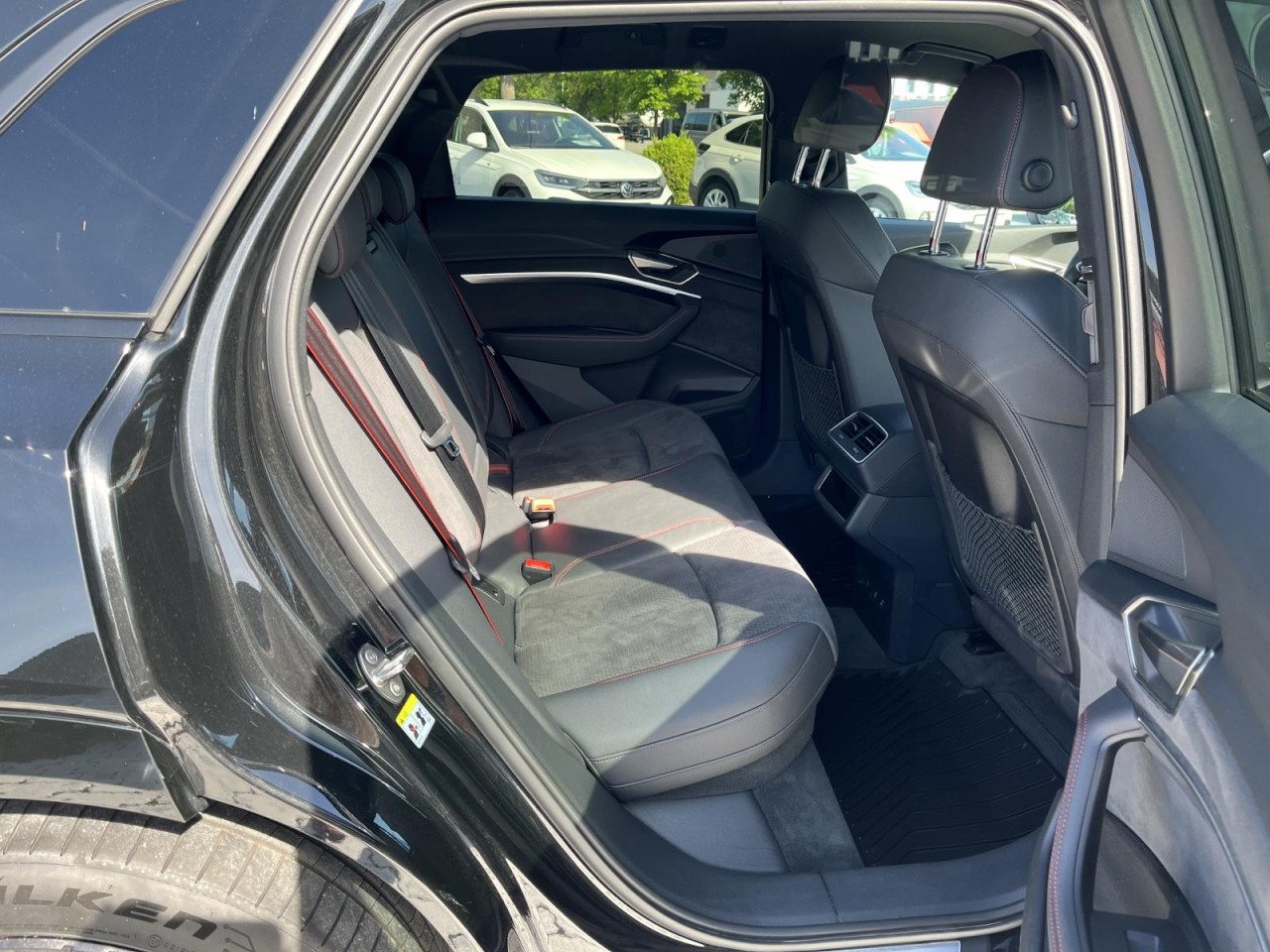 Q8 e-tron 55 quattro S-Lline (MatrixLED+MMINavi+Bang&Oluf.)