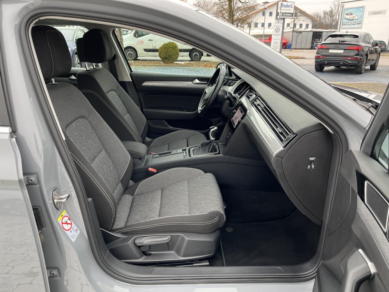 Passat Variant 2,0 TDI Bussines (Navi+ACC+LED)