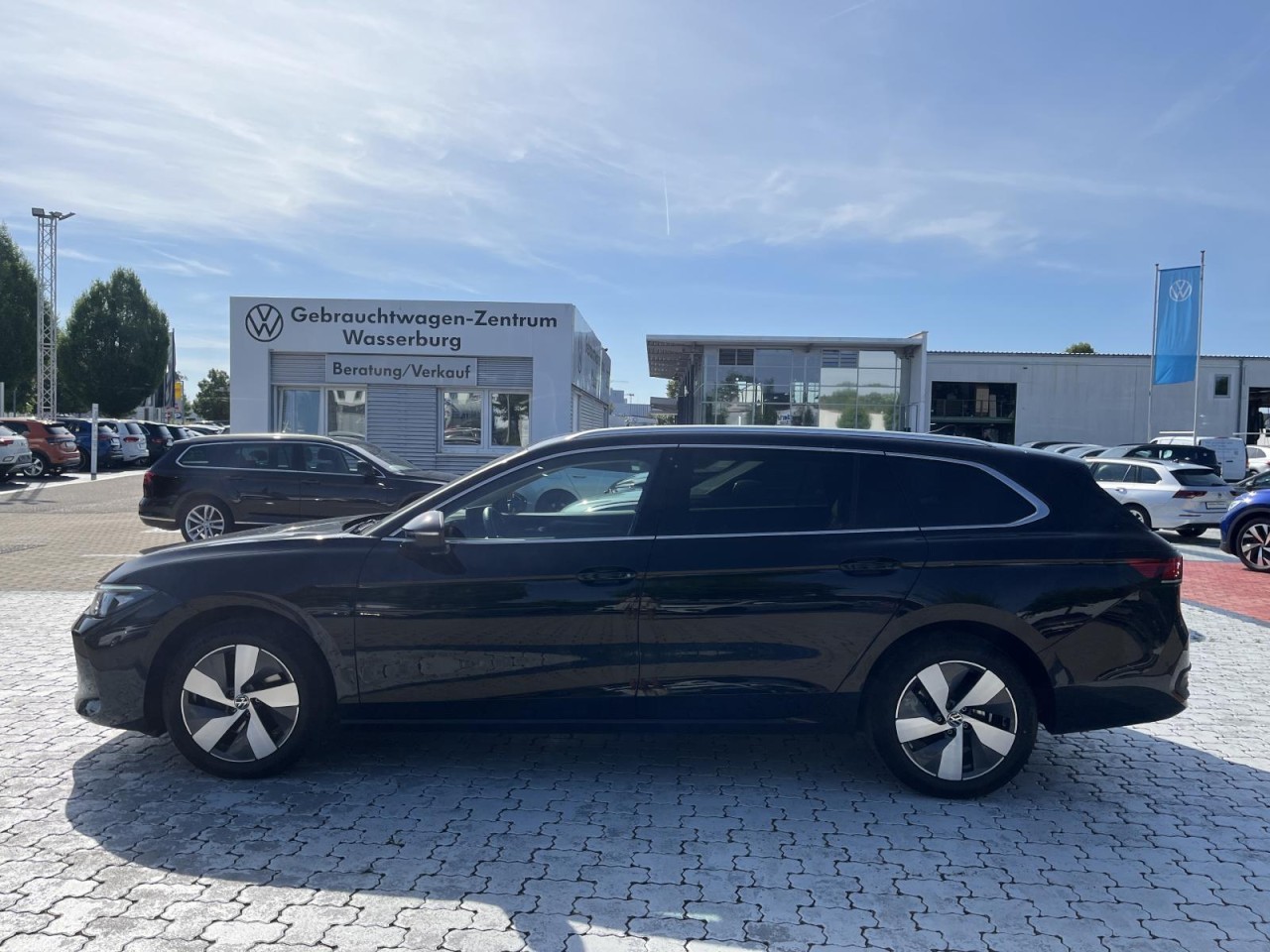 Passat Variant 2.0 TDI Business DSG (LED+NAVI+AHK+APP+ACC+RearView+HeadUp)