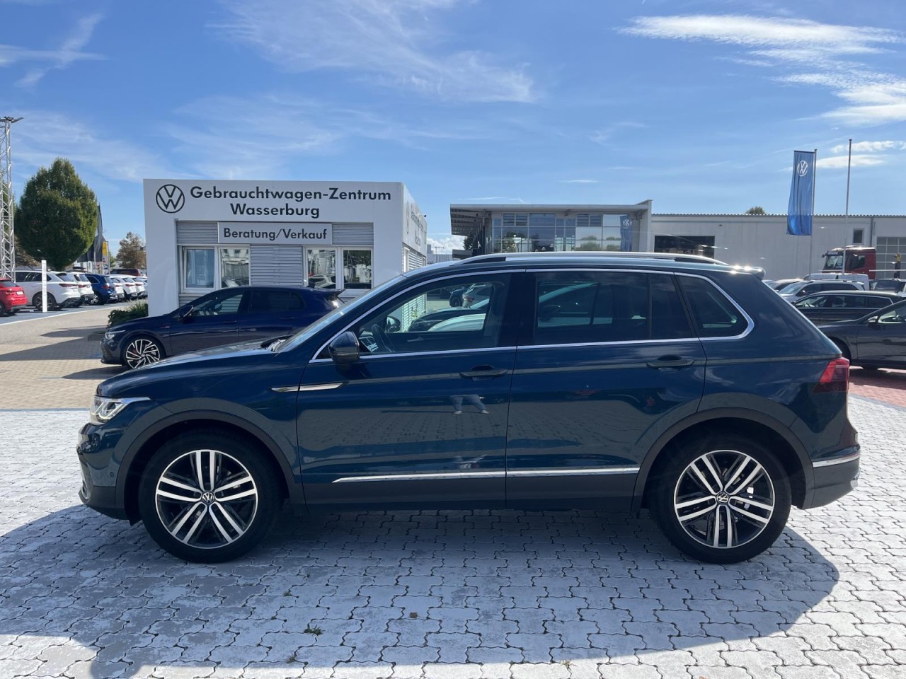 Tiguan 2.0 TDI Elegance (MatrixLED+NAVI+APP+AHK+IQDrive+Standh.)