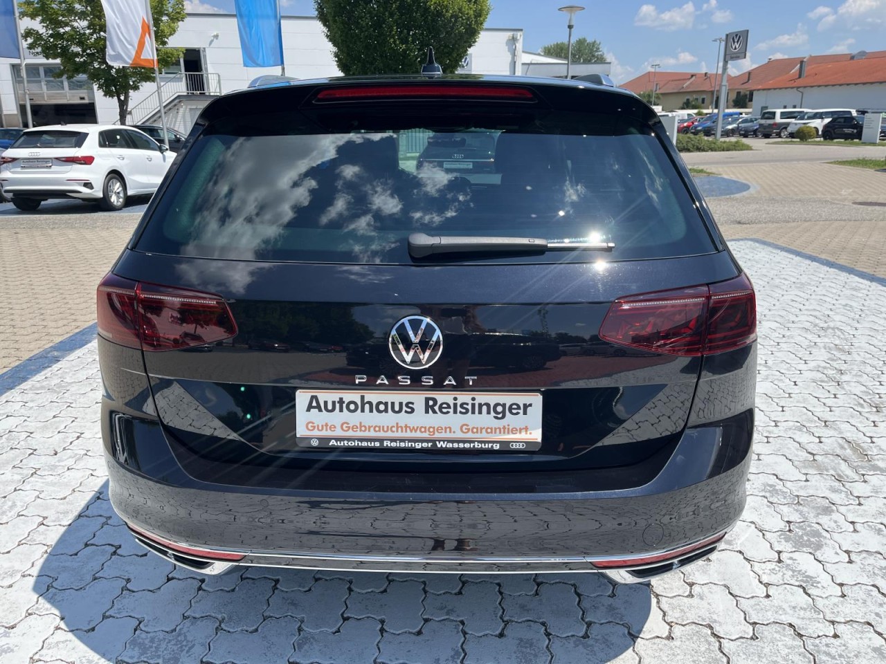 Passat Variant 2.0 TDI DSG R-Line (MatrixLED+AHK+Standh.+R-Kamera)