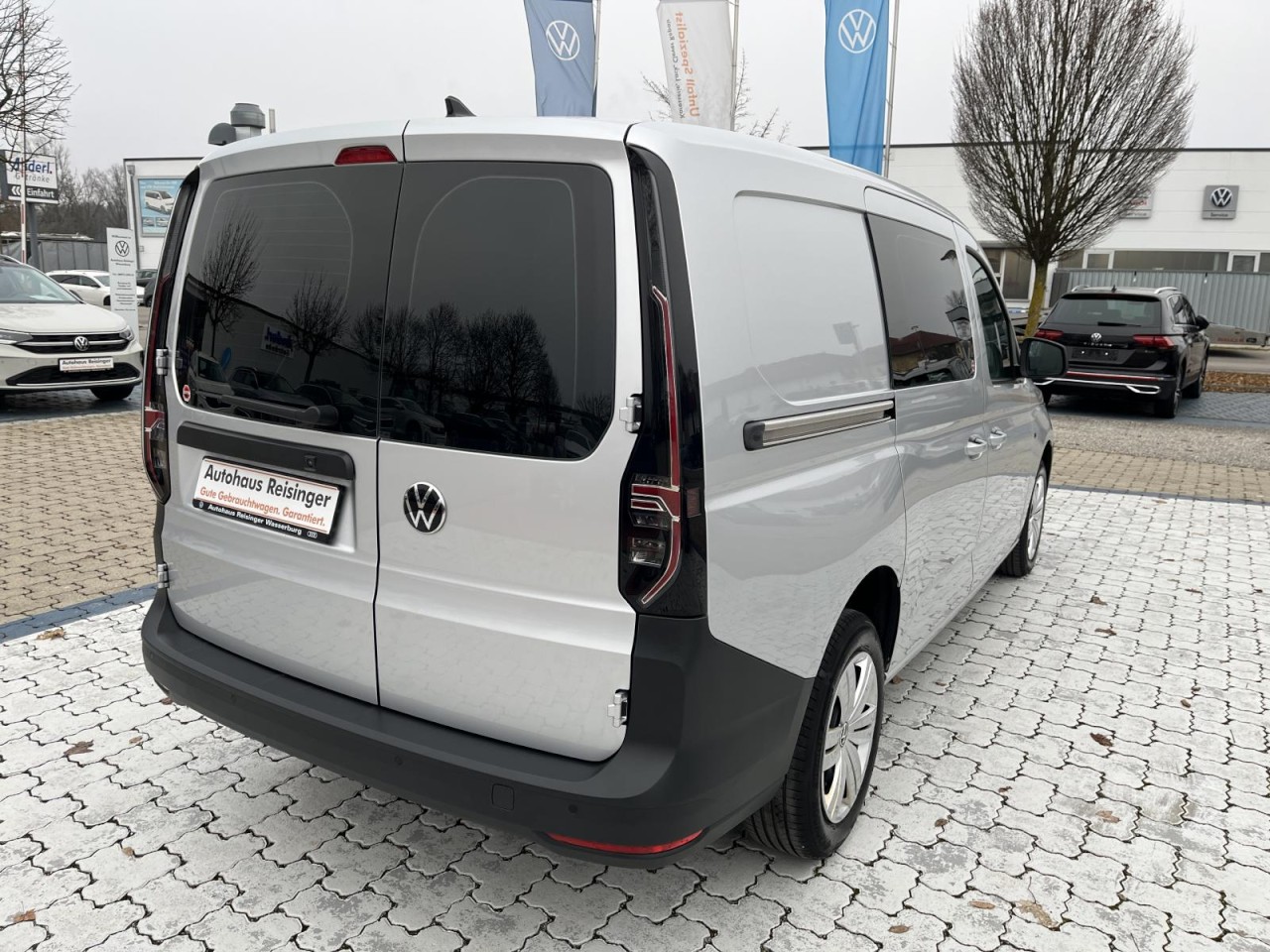 Caddy Maxi 2,0 TDI DSG Cargo (NAVI,LED,RearView,Standh.)