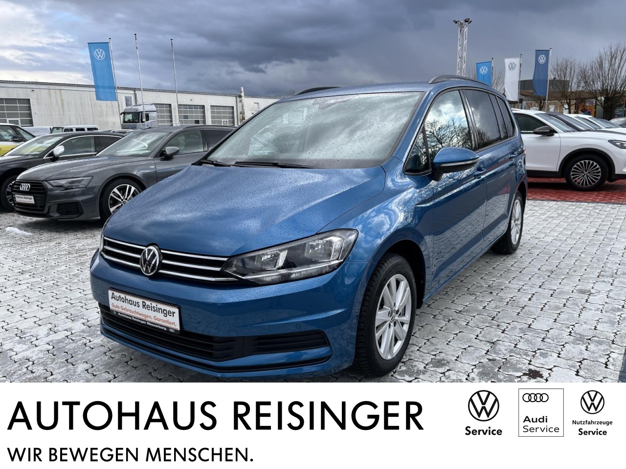 Touran 2.0 TDI Comfortline. (APP+ACC+Keyless)