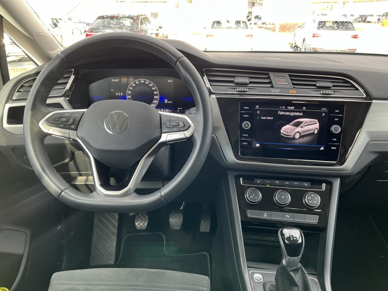 Touran 2.0 TDI Comfortline. (APP+ACC+Keyless)