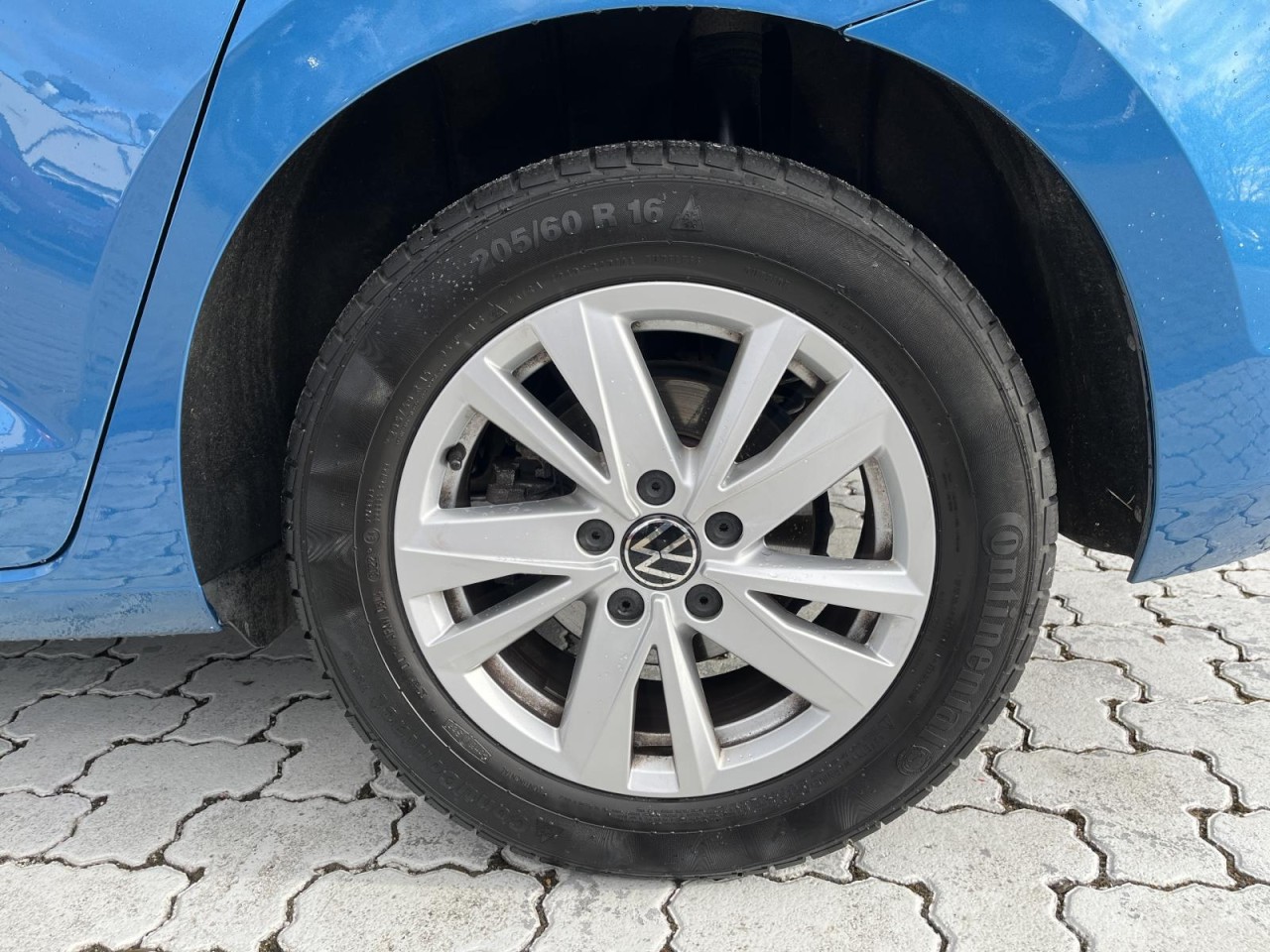 Touran 2.0 TDI Comfortline. (APP+ACC+Keyless)