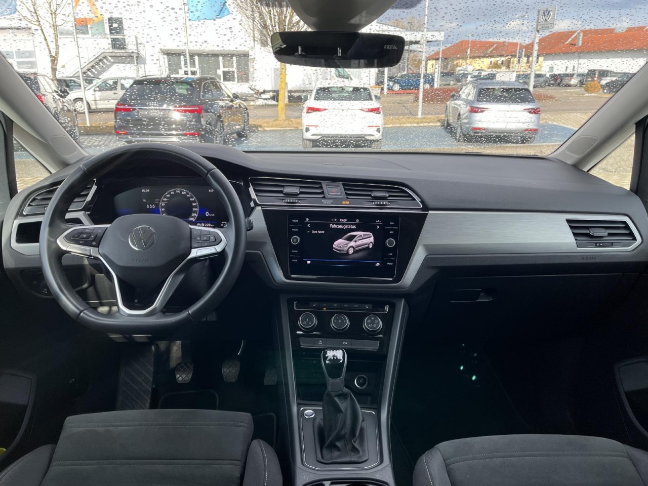 Touran 2.0 TDI Comfortline. (APP+ACC+Keyless)