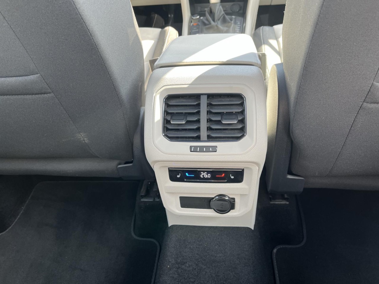 Tiguan 2.0 TSI 4 Motion Elegance.DSG (IQLight+NAVI+APP+ACC+HeadUP+Panorama)