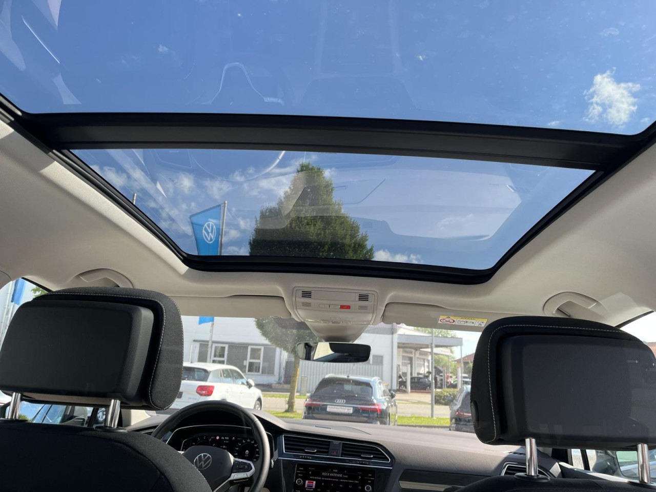 Tiguan 2.0 TSI 4 Motion Elegance.DSG (IQLight+NAVI+APP+ACC+HeadUP+Panorama)