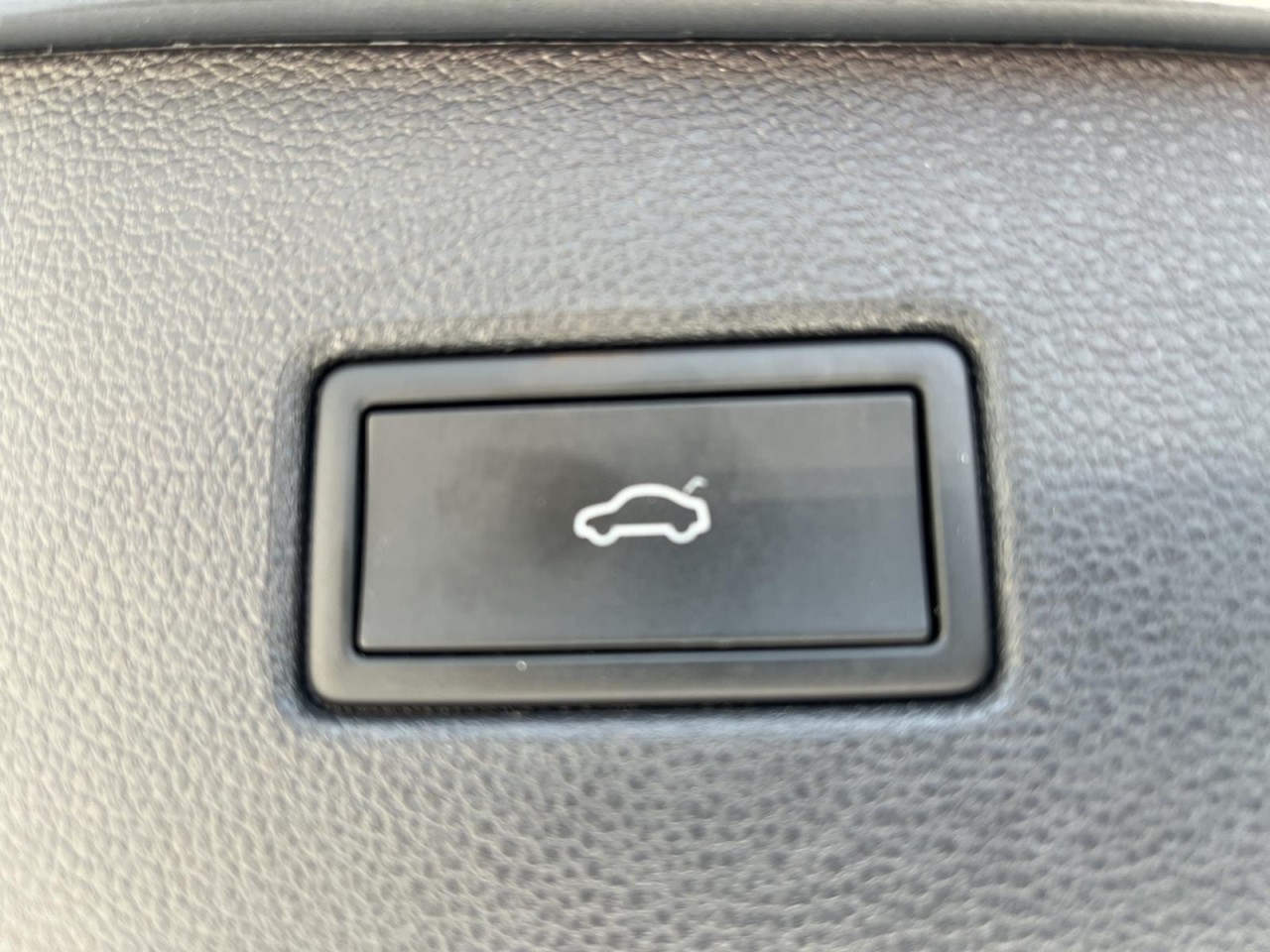 Tiguan 2.0 TSI 4 Motion Elegance.DSG (IQLight+NAVI+APP+ACC+HeadUP+Panorama)