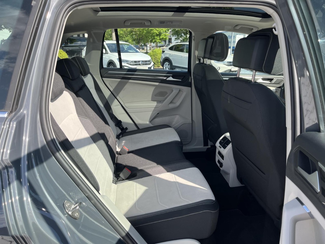 Tiguan 2.0 TSI 4 Motion Elegance.DSG (IQLight+NAVI+APP+ACC+HeadUP+Panorama)