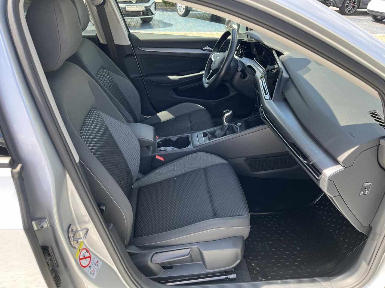 Golf VIII Variant 1,5 TSI Active (NAVI+LED+APP+SH+Standh.)
