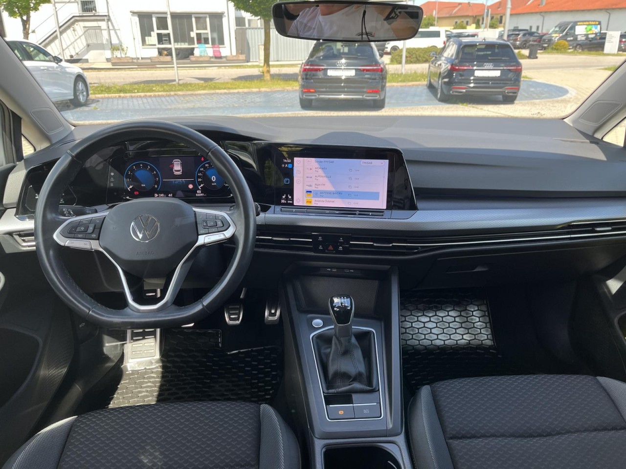 Golf VIII Variant 1,5 TSI Active (NAVI+LED+APP+SH+Standh.)