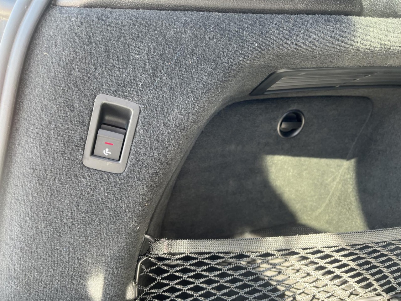 A6 Avant 45 TFSI quattro S-tronic Sport (AHK,Leder,)