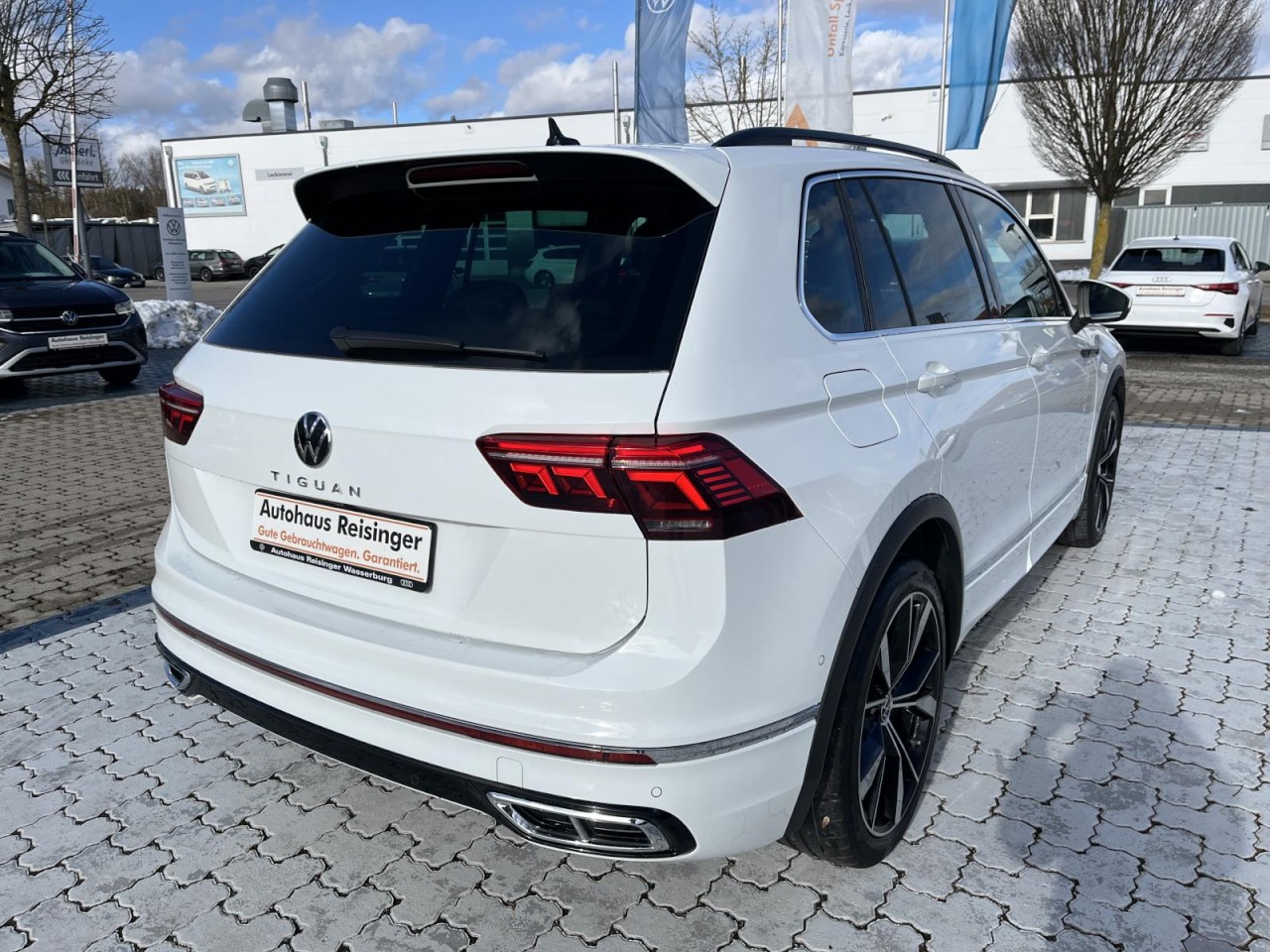 Tiguan 2.0 TDI R-Line DSG (MatrixLED+NAVI+AHK+AreaView+ACC)