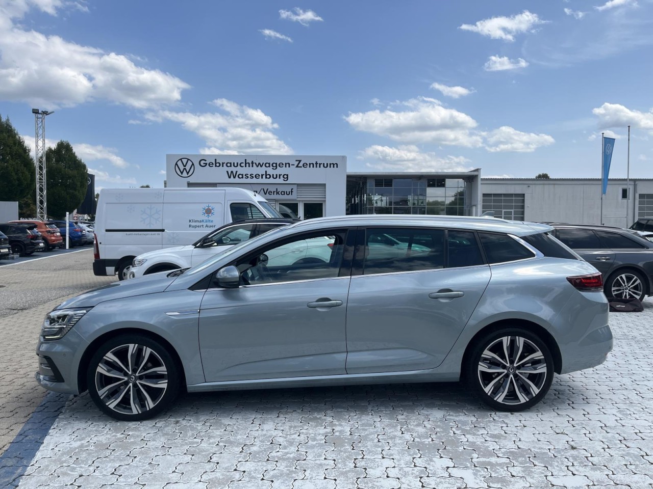 Megane IV 1.3 TCe 140 Grandtour Intens (LED+ACC)