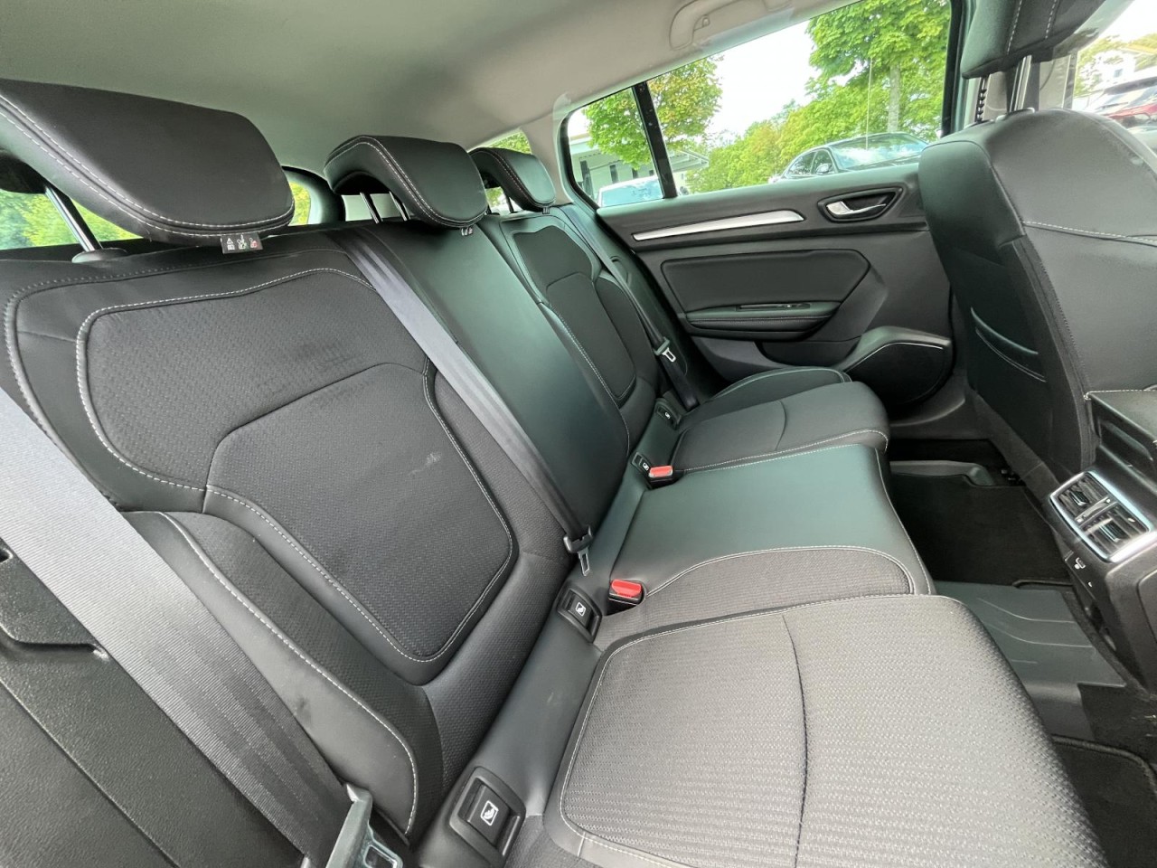 Megane IV 1.3 TCe 140 Grandtour Intens (LED+ACC)