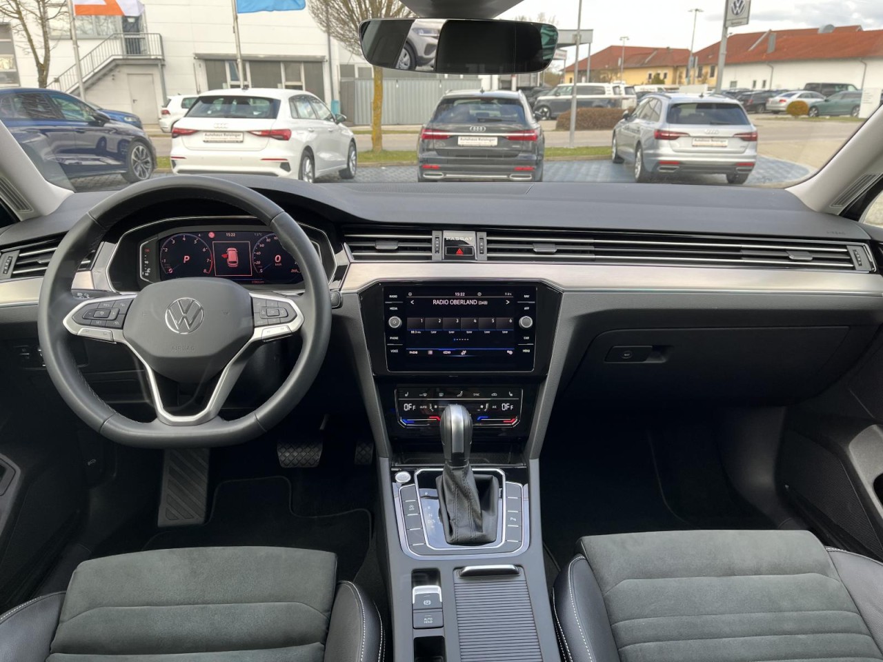 Passat Variant 2.0 TSI Elegance DSG (MatrixLED+AHK+NAVI+APP+ACC)