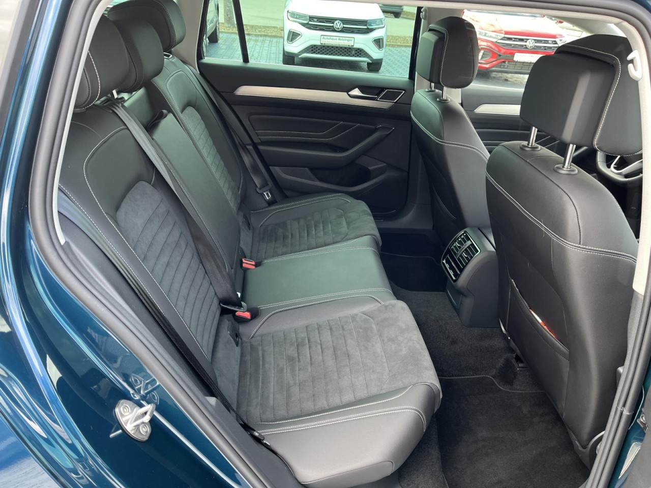 Passat Variant 2.0 TSI Elegance DSG (MatrixLED+AHK+NAVI+APP+ACC)