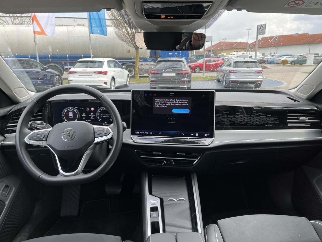 Passat Variant 2.0 TDI Elegance DSG (MatrixLED+NAVI+HeadUp+AHK+RearView+APP)