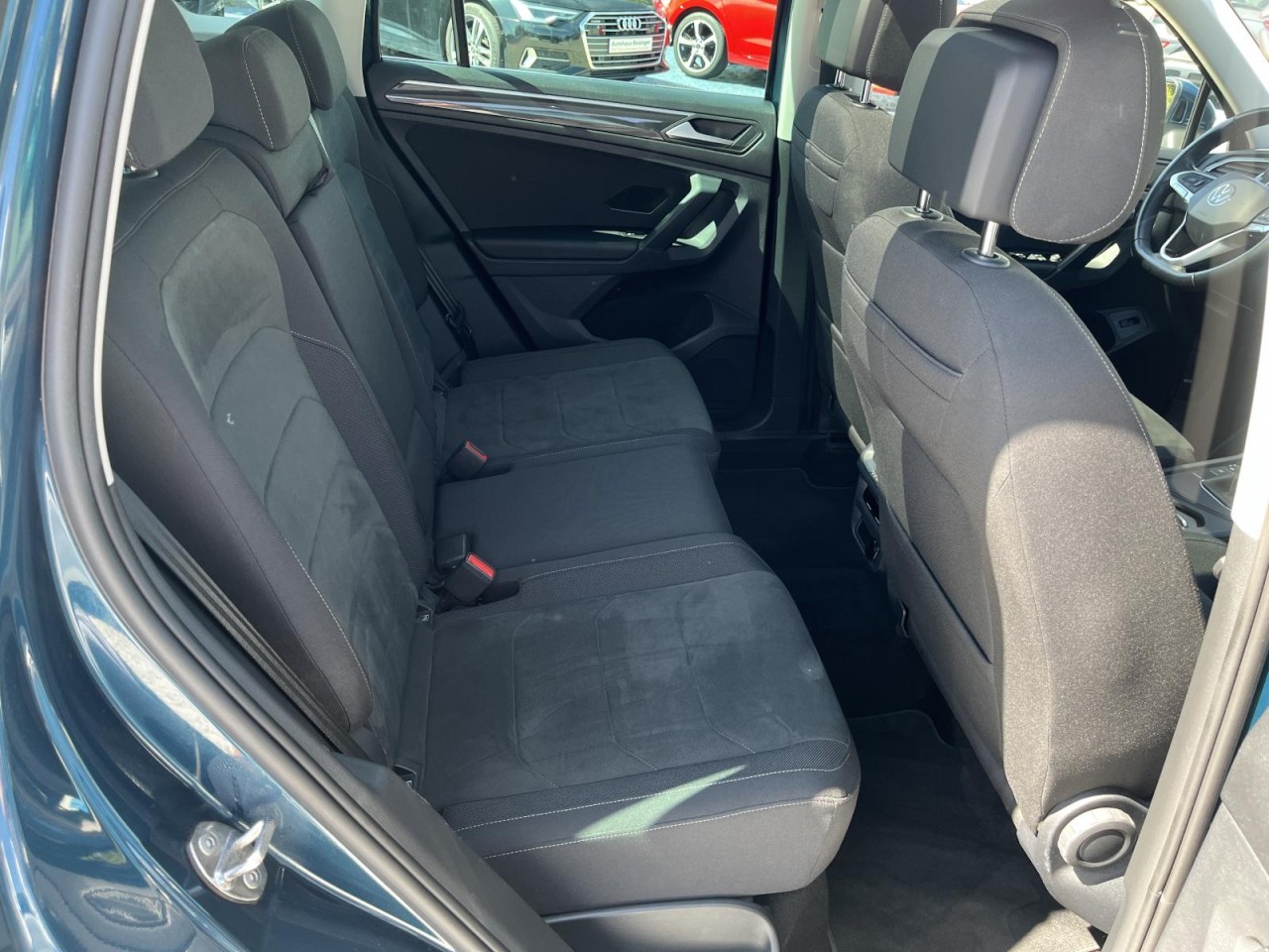 Tiguan 1.5 TSI Elegance DSG (MatrixLED+APP+NAVI+AHK+Panor.+Standh.+RearView)
