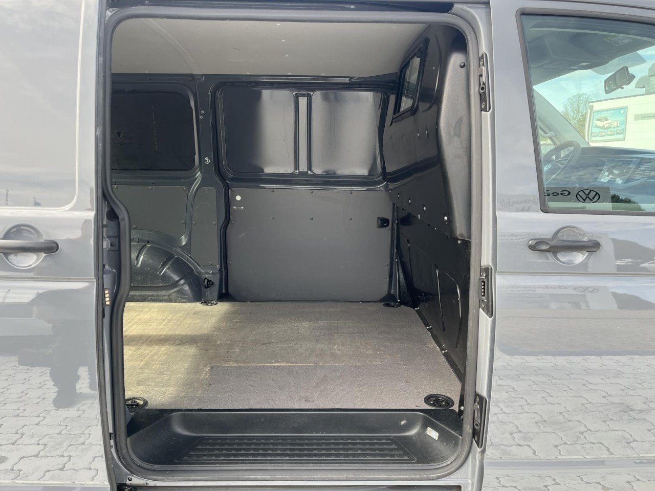 T6.1 Transporter Kasten 2.0 TDI (LED+AHK+Rear View+APP)