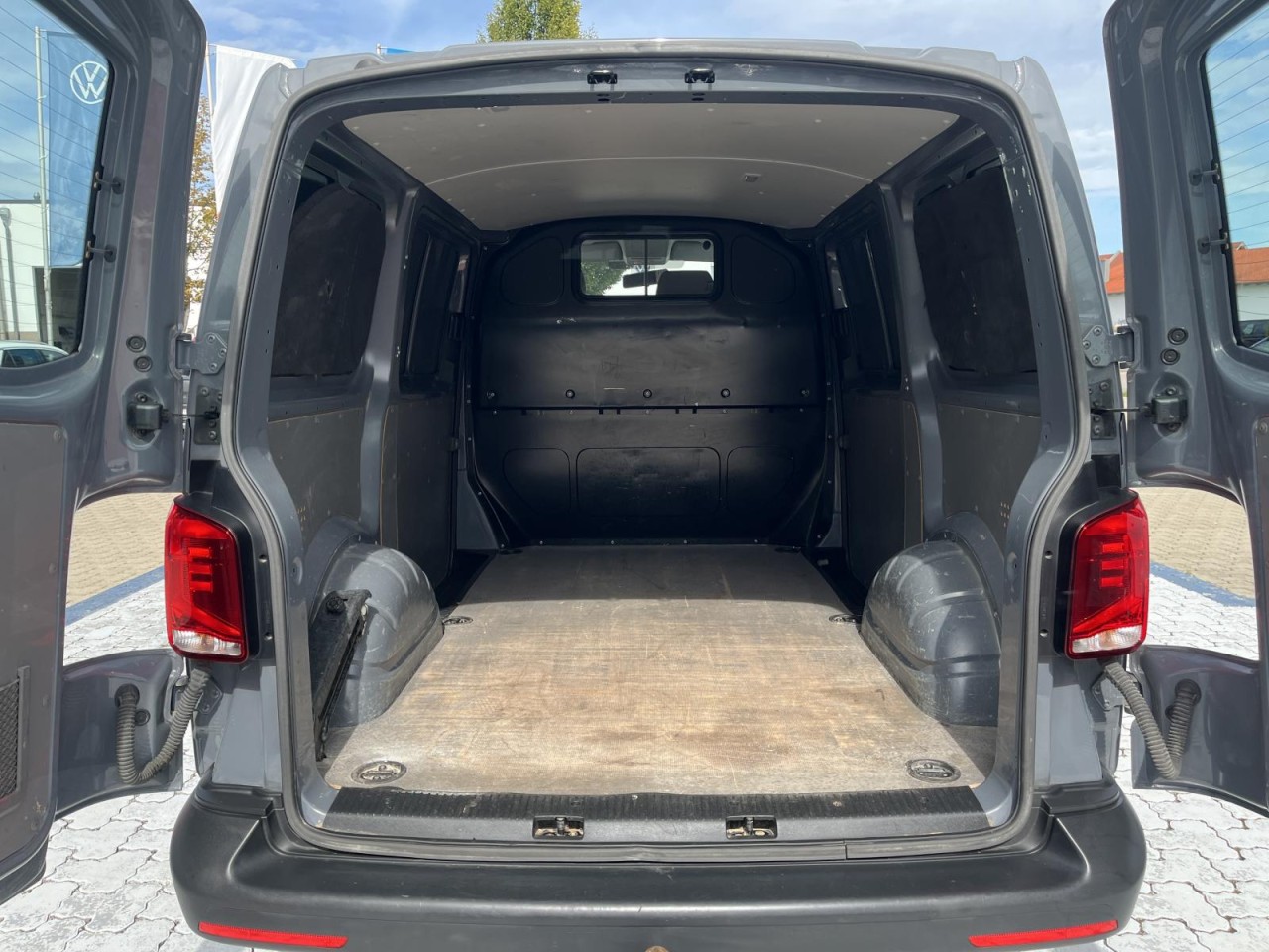 T6.1 Transporter Kasten 2.0 TDI (LED+AHK+Rear View+APP)