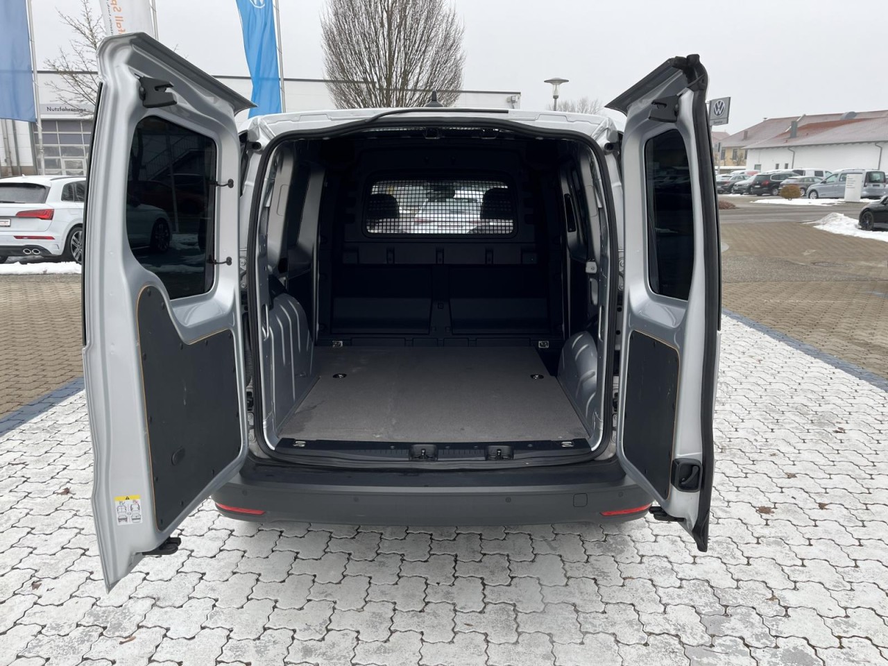 Caddy Cargo 2.0 TDI DSG (NAVI+LED+R-Kamera+Stdhzg.)