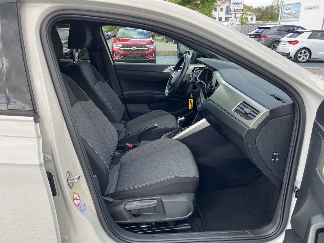 Taigo 1.0 TSI Move DSG (IQLight+APP+RearView)