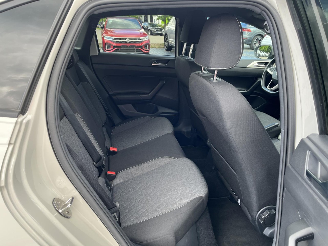 Taigo 1.0 TSI Move DSG (IQLight+APP+RearView)