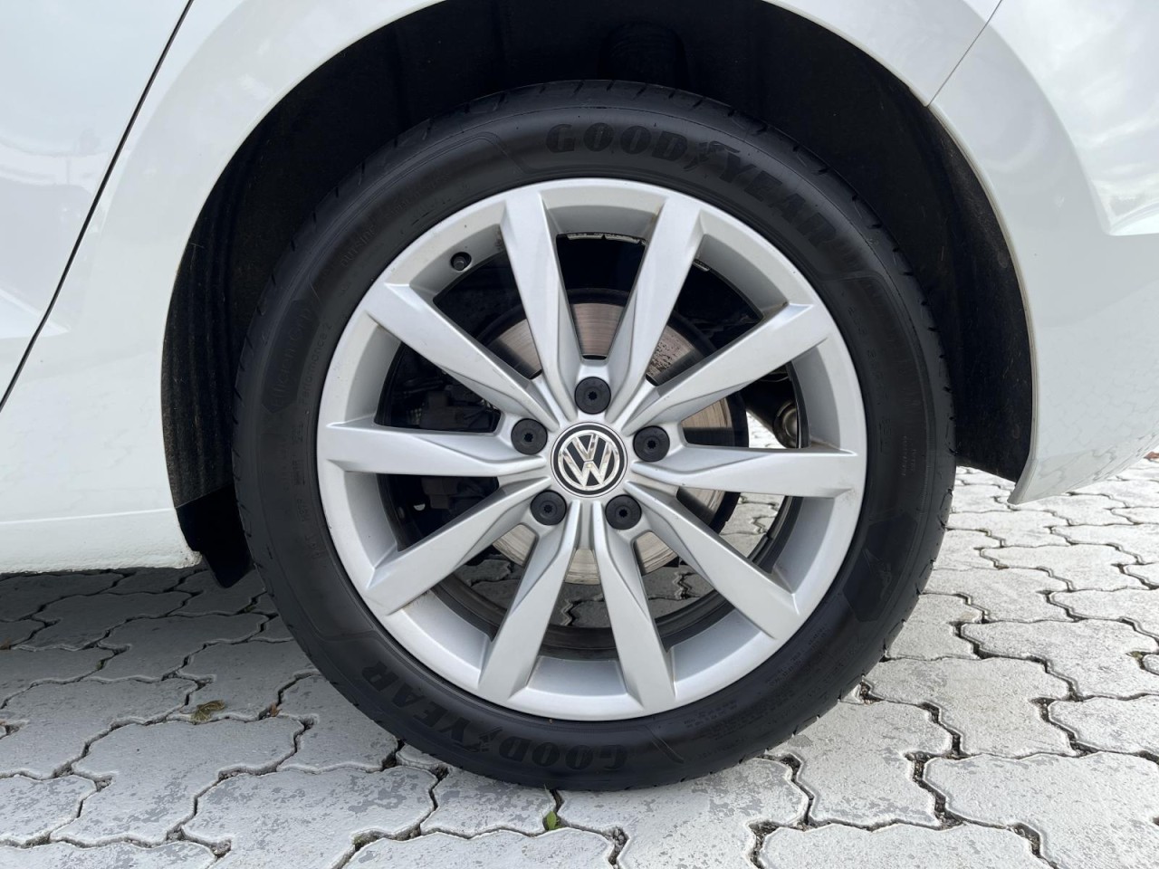 Golf Sportsvan 1.4 TSI Highline (AHK,Xenon,Media-Radio)