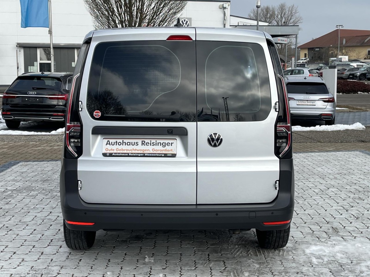 Caddy Cargo 2.0 TDI DSG (NAVI+LED+Sitzh.+RearView+Standh.)