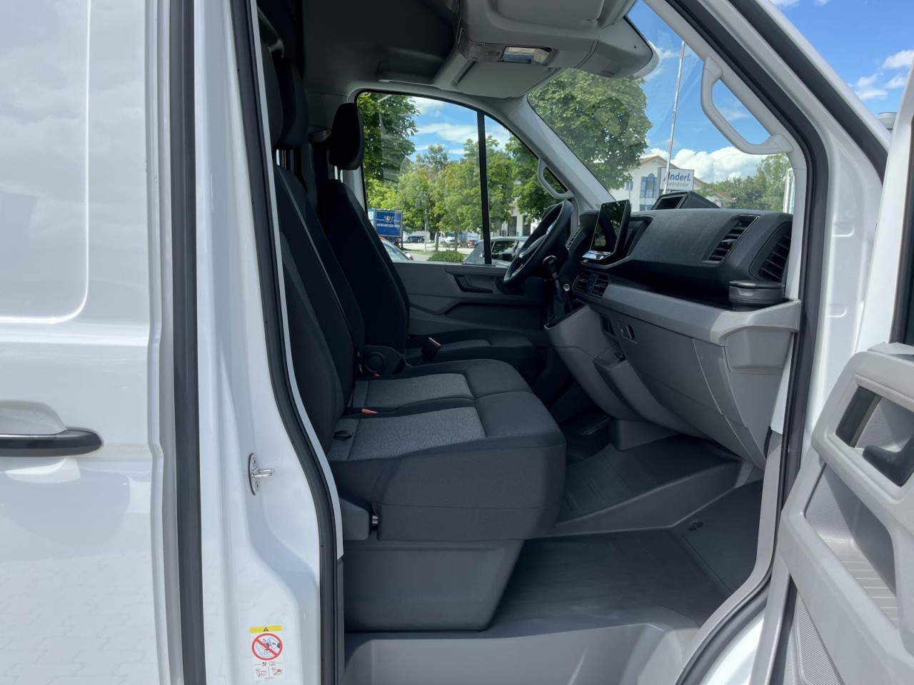 Crafter 2.0 TDI Kasten (Navi,RearView,AHK-Vorbereit.)
