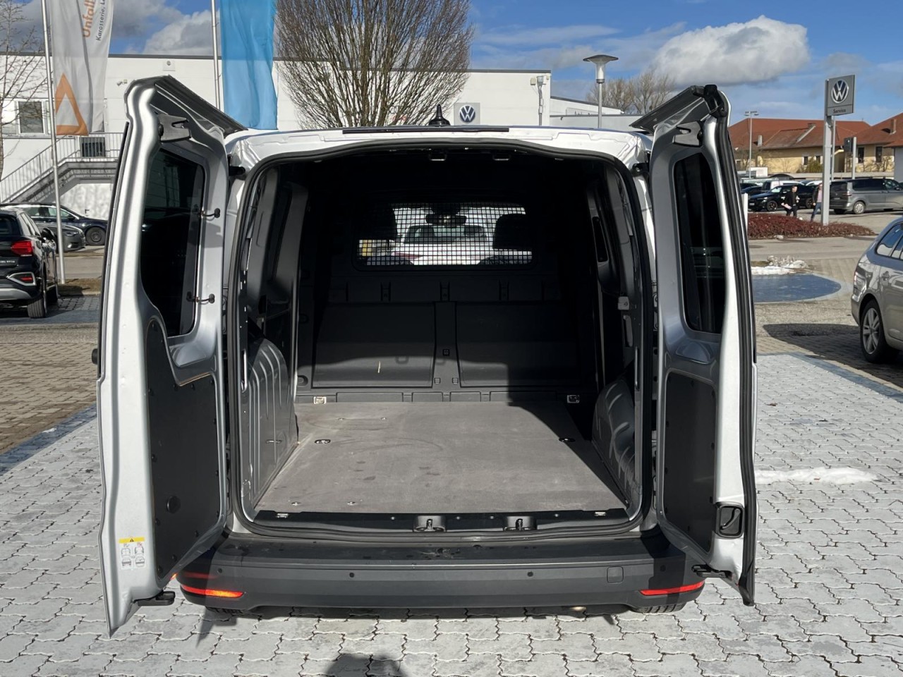 Caddy Maxi Commerce 2.0 TDI Cargo DSG (NAVI+LED+R-Kamera+Standh.)