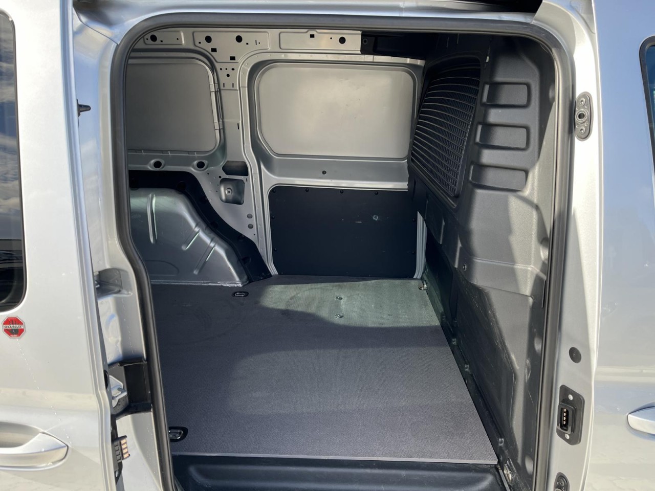 Caddy Maxi Commerce 2.0 TDI Cargo DSG (NAVI+LED+R-Kamera+Standh.)