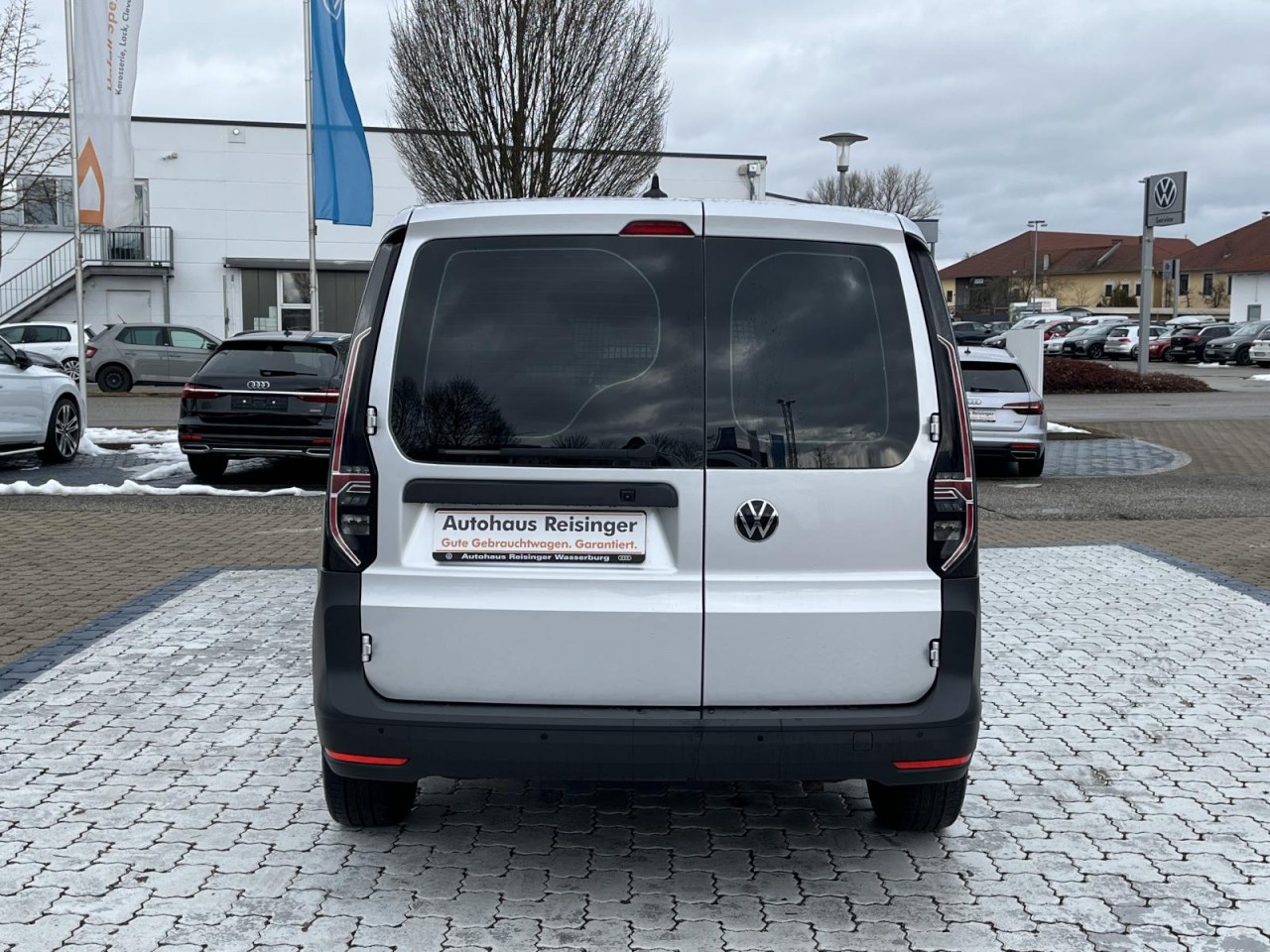 Caddy Cargo 2.0 TDI DSG (NAVI+LED+RearView+Standh.)