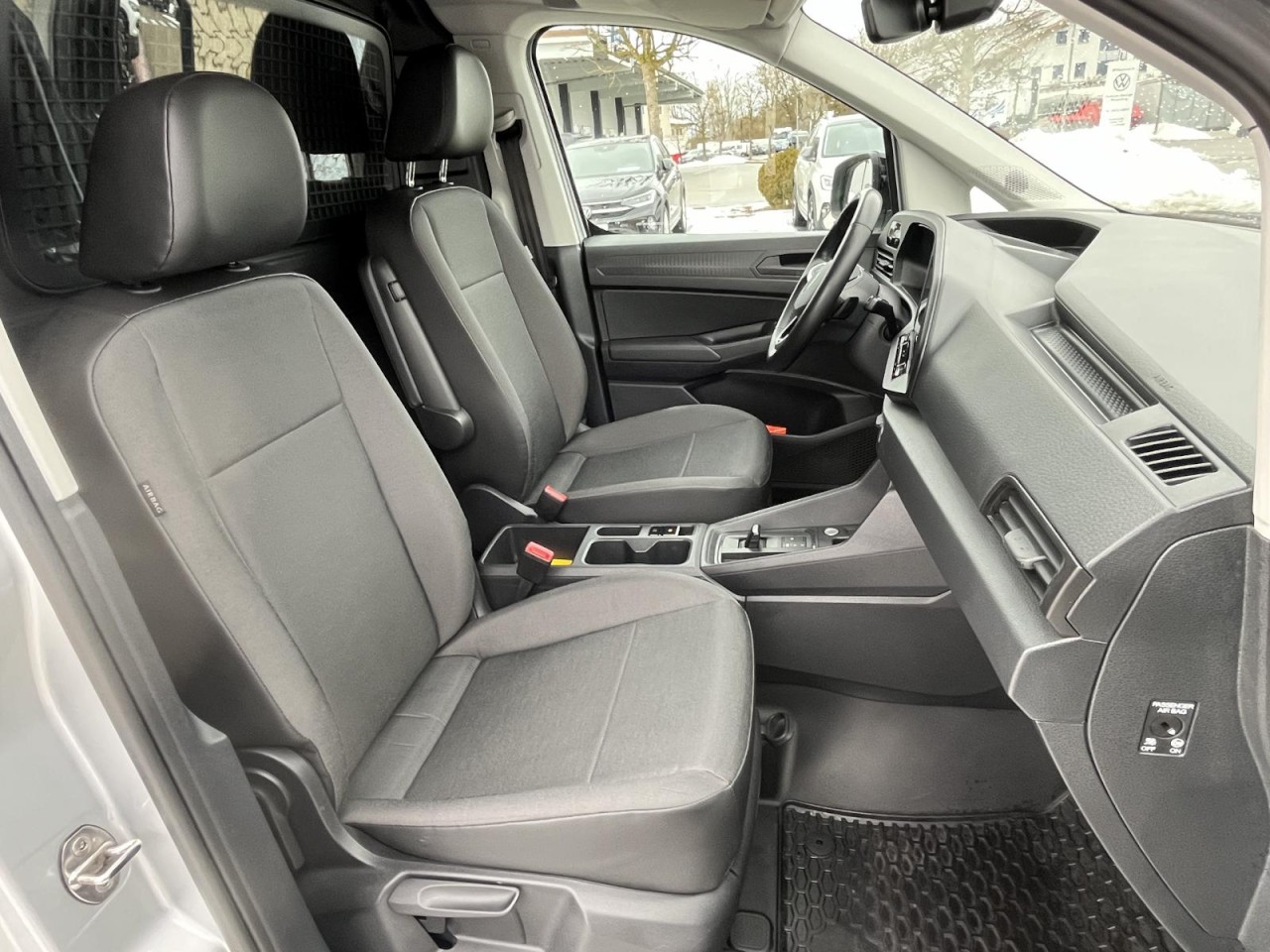 Caddy Cargo 2.0 TDI DSG (NAVI+LED+RearView+Standh.)
