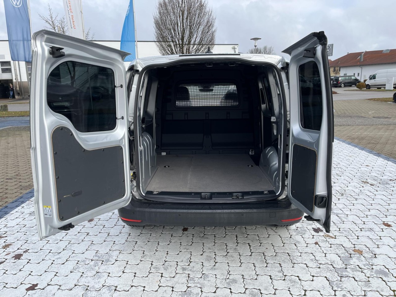 Caddy Cargo 2.0 TDI DSG (Sthzg., LED, Navi)