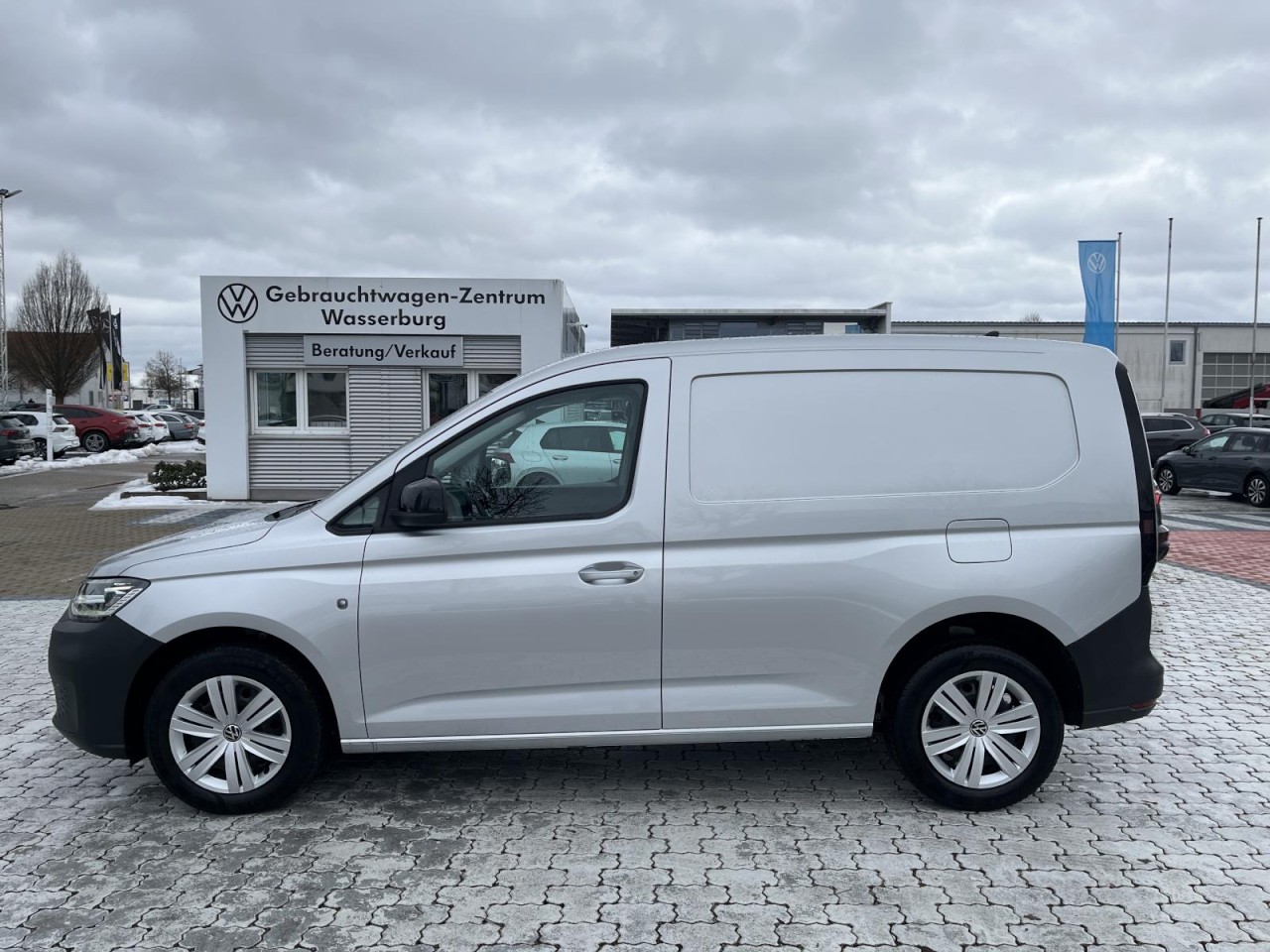 Caddy Cargo 2.0 TDI DSG ( LED+NAV+RearView+Standh.)