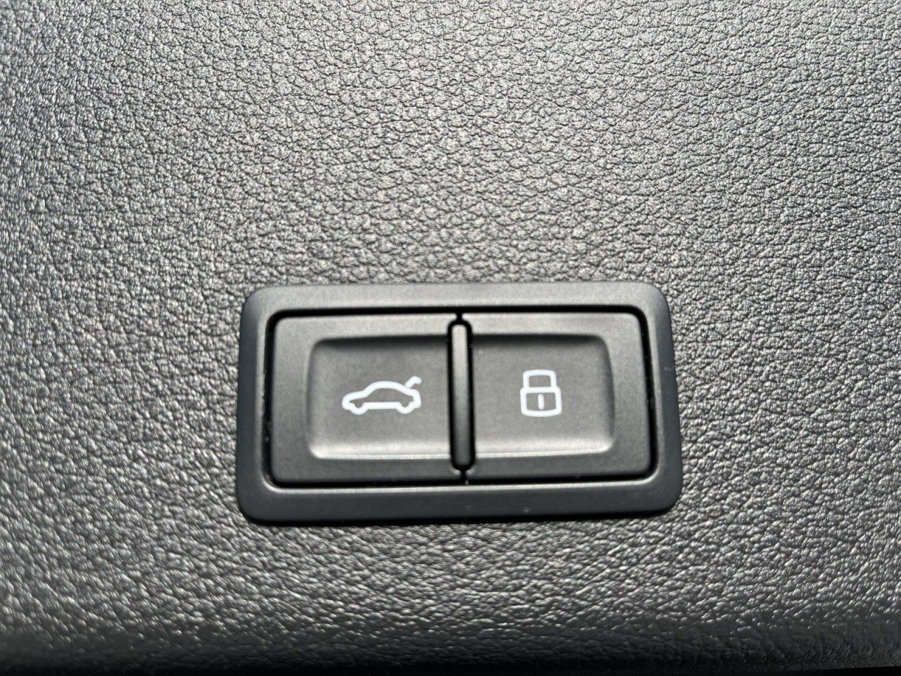 e-tron S-line Black Edition quattro (MatrixLED,B&O,Pano,Headup)