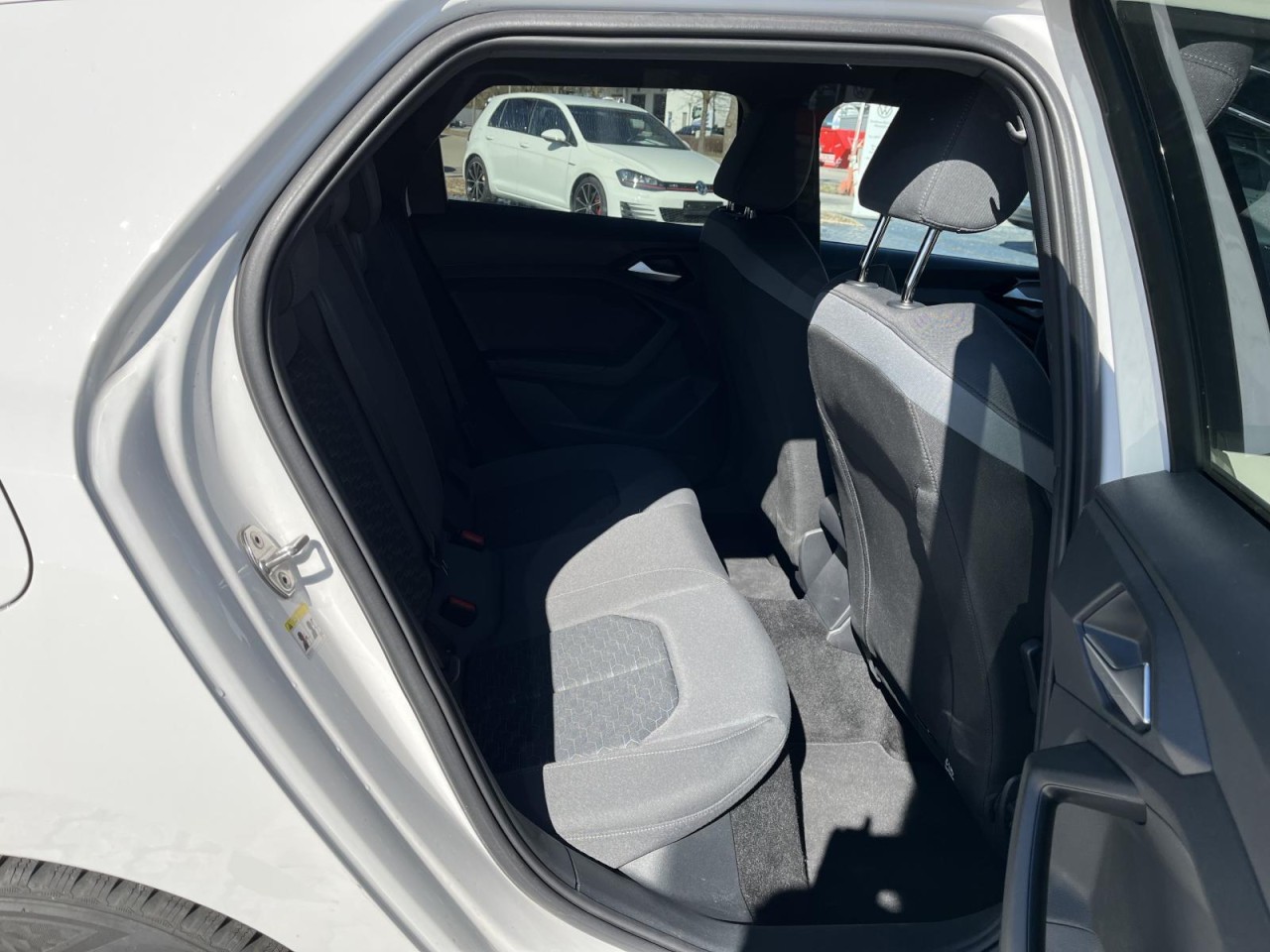 A1 Sportback 1,0 TFSI Advanced S-Tronic (LED,Sounds.)